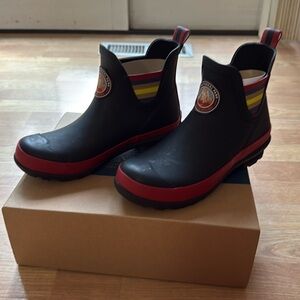 NWT/NIB Pendleton Rain Boots size 8